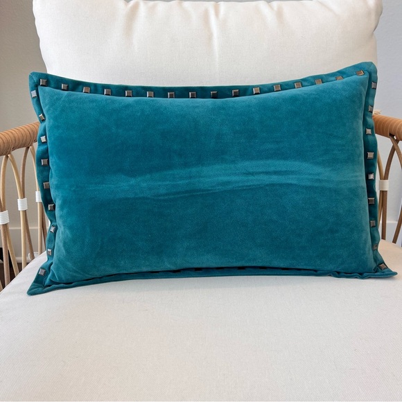 Thro By Marlo Lorenz Velvet Blue W/ Brass Studs 20X14” - Picture 1 of 3